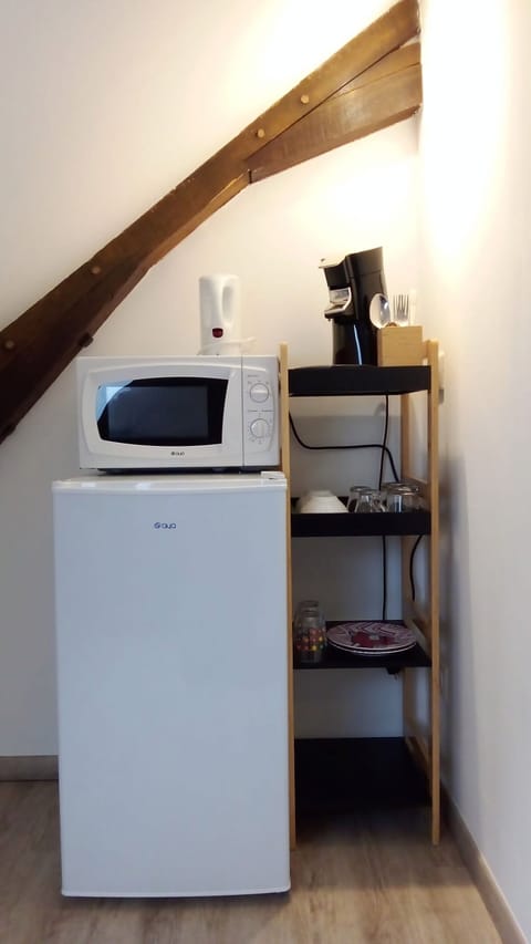 Basic Room | 1 bedroom, soundproofing, free WiFi, bed sheets