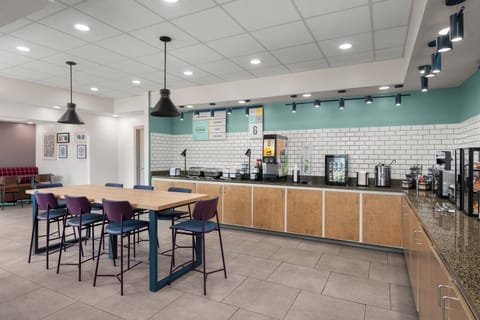 Free daily breakfast