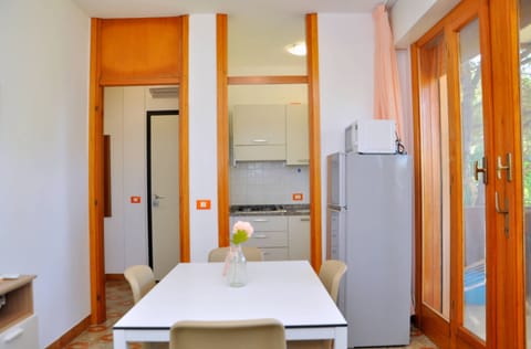 Apartment, 1 Bedroom, Balcony | Interior