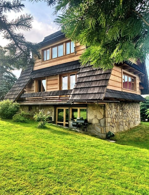 House, 3 Bedrooms, Fireplace, Mountain View | Exterior