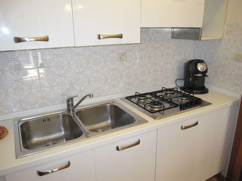 Apartment, 2 Bedrooms, Balcony, Garden View | Interior