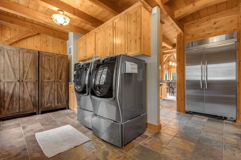 House, 3 Bedrooms | Interior