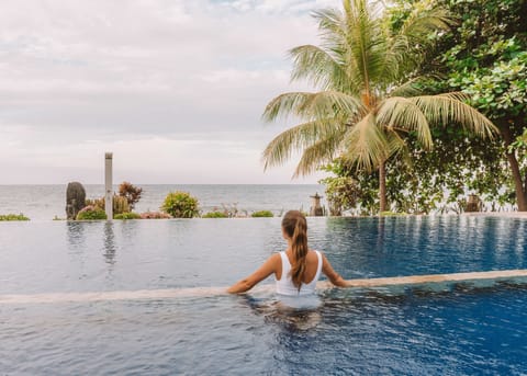 2 outdoor pools, pool umbrellas, sun loungers
