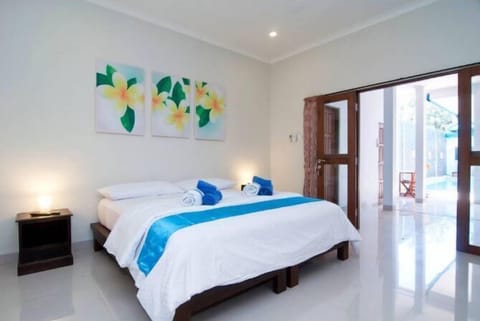 Studio, Kitchen | In-room safe, desk, iron/ironing board, rollaway beds