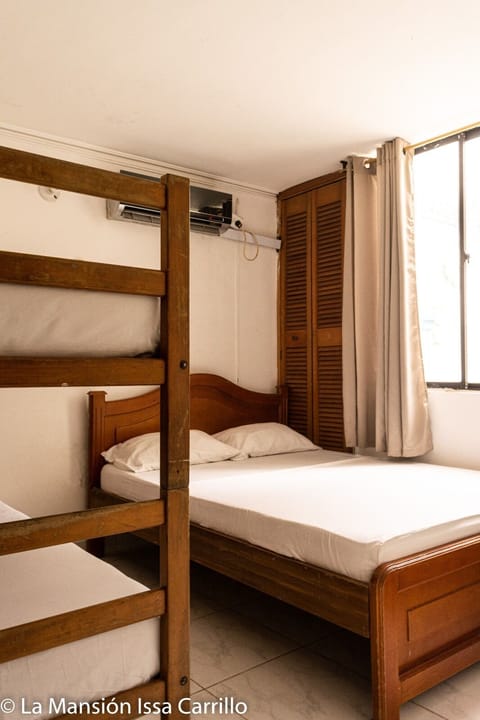 Apartment, 2 Bedrooms, Accessible, Smoking | 2 bedrooms