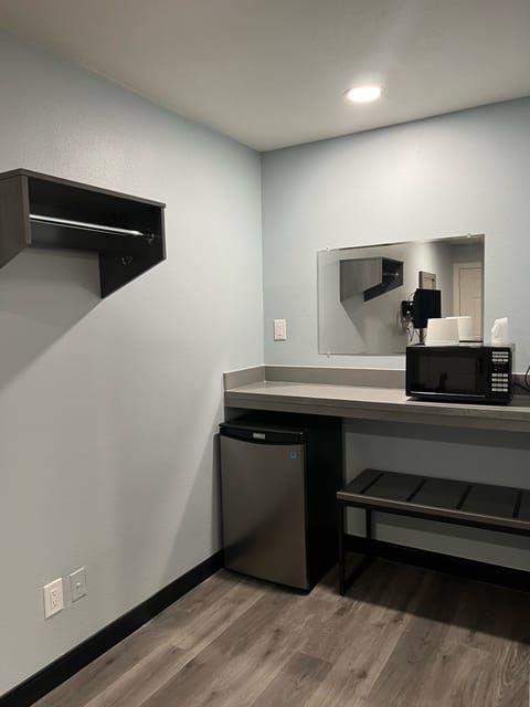 Desk, laptop workspace, free WiFi, bed sheets