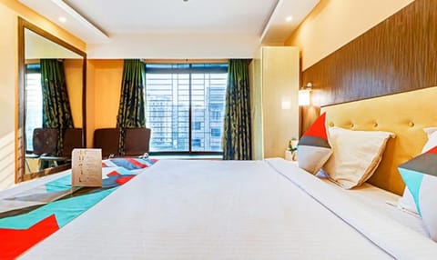Egyptian cotton sheets, premium bedding, in-room safe, free WiFi