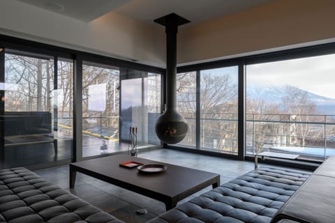 Sekka Sekka 5 Bedroom Chalet | Living area | Smart TV