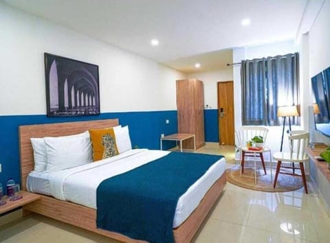 Executive Suite | 1 bedroom, desk, soundproofing, bed sheets