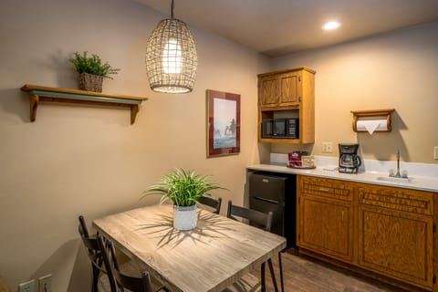 43-inch TV with cable channels