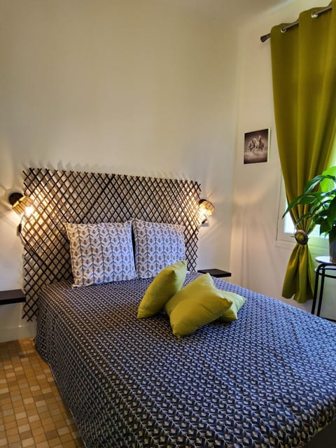 Classic Double Room, 1 Double Bed, Shared Bathroom, Garden View (Urckia) | Individually decorated, free cribs/infant beds