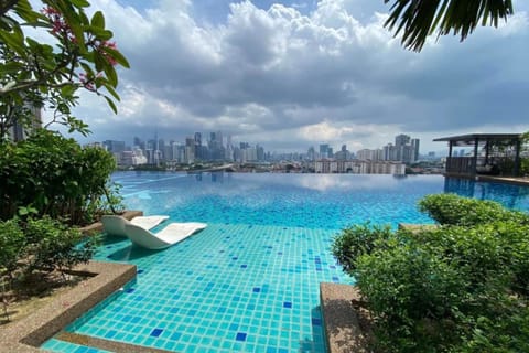 City Studio | Pool | Outdoor pool