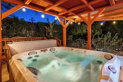 House | 3 bedrooms, desk, high-speed internet