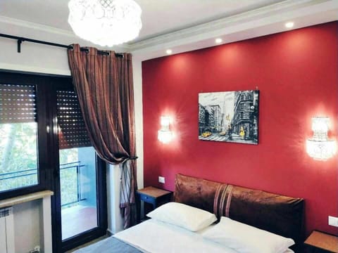 Basic Room | 6 bedrooms, in-room safe, desk, soundproofing