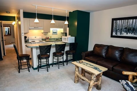 Condo, 1 Bedroom | Interior