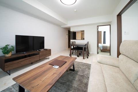 Basic Apartment | Living area