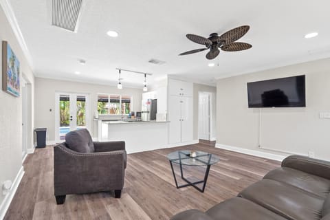 Family House, 2 Bedrooms | Living area | Smart TV