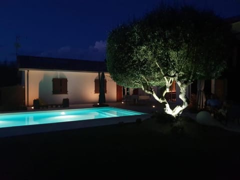 Seasonal outdoor pool, pool umbrellas, sun loungers