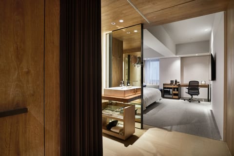 Executive Room | Premium bedding, down comforters, in-room safe, desk