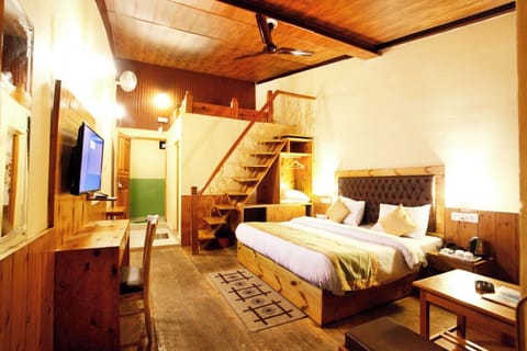 Family Room | 1 bedroom, free WiFi