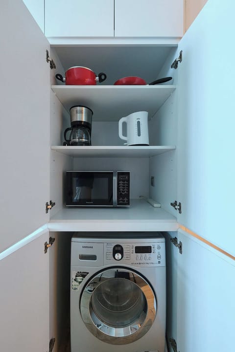 Apartment | Private kitchen | Full-size fridge, coffee/tea maker, electric kettle