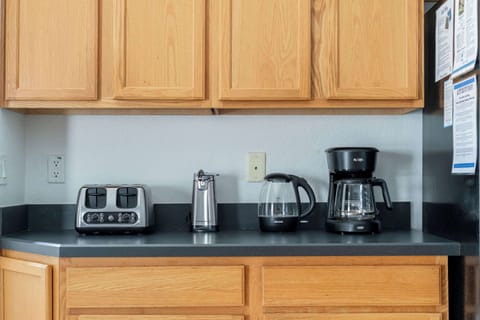 House, Multiple Beds, Pool Access, Garden View (Great Escape to Marbella South) | Interior