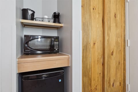 Desk, iron/ironing board, cribs/infant beds, rollaway beds