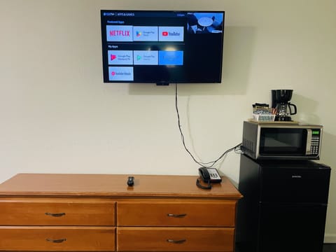 Standard Double Room, 2 Double Beds Non-smoking | Living area | LCD TV