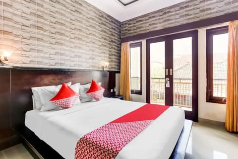 Deluxe Room | 1 bedroom, desk