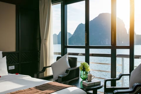 Premium bedding, pillowtop beds, minibar, in-room safe