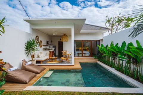 Basic Villa, 1 King Bed | Pool | Outdoor pool