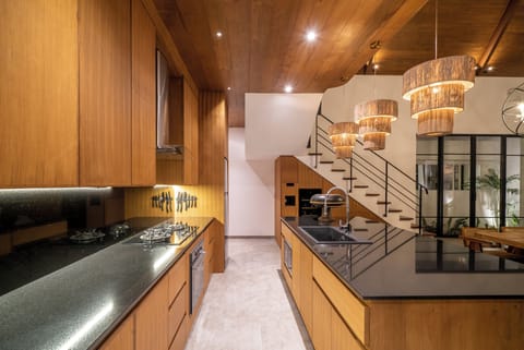 Deluxe Villa, 4 Bedrooms, Balcony, Pool View | Private kitchen | Fridge, microwave, oven, stovetop