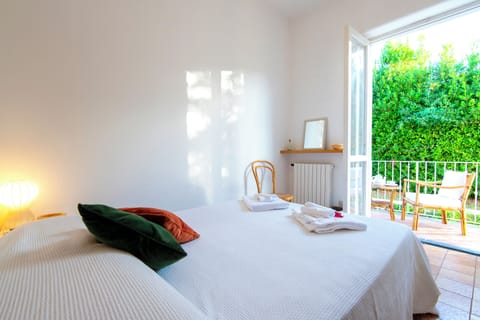 Basic Double or Twin Room | Iron/ironing board, free WiFi, bed sheets