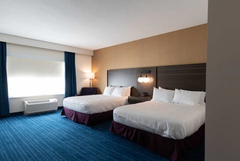 Premium bedding, pillowtop beds, in-room safe, desk