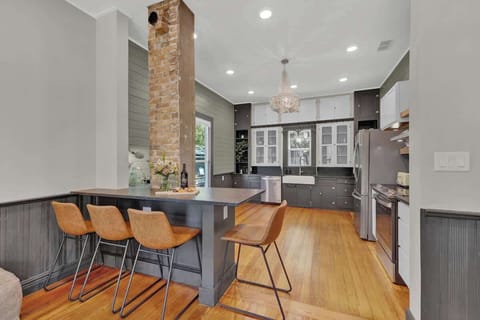 House, Multiple Beds, Patio, City View (262 N Union Ave) | Private kitchen | Coffee/tea maker, electric kettle