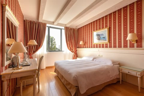 Deluxe Double Room | Premium bedding, down comforters, minibar, in-room safe