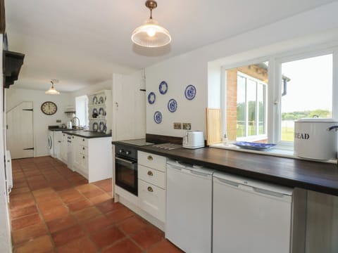 Fridge, dishwasher, electric kettle, toaster