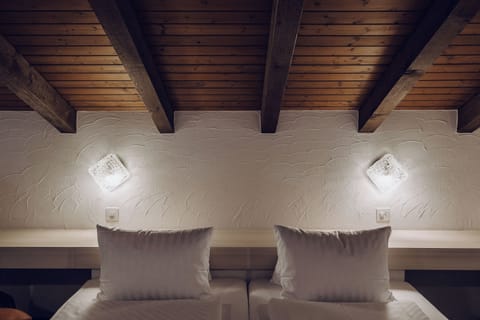 Family Triple Room | In-room safe, cribs/infant beds, free WiFi