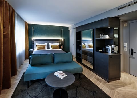 Standard Room (Grand, Doppelzimmer) | Hypo-allergenic bedding, minibar, in-room safe, desk