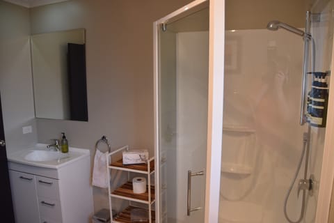 Regatta Room | Hypo-allergenic bedding, individually decorated, individually furnished