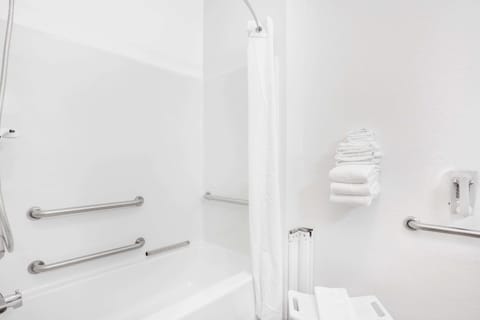 Free toiletries, towels