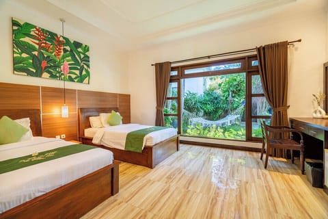 Deluxe Suite | In-room safe, desk, iron/ironing board, free WiFi