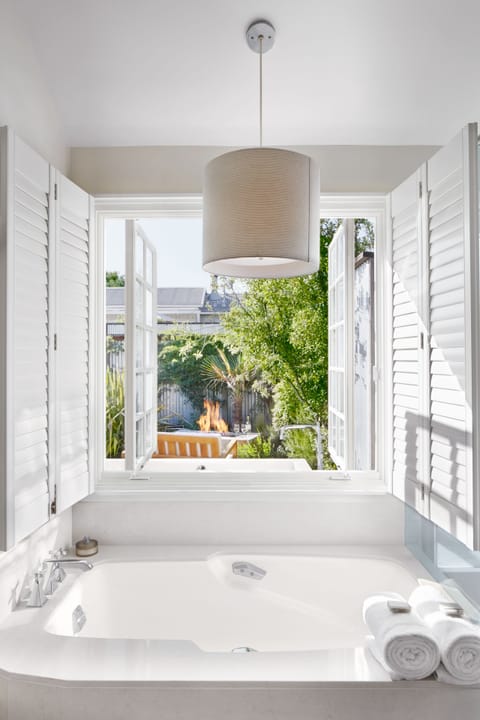 Harvest Cottage King | Bathroom | Separate tub and shower, deep soaking tub, rainfall showerhead