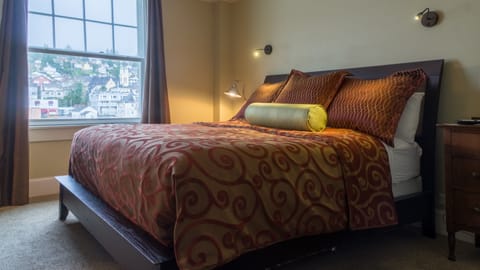 Premium bedding, pillowtop beds, desk, iron/ironing board