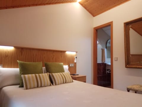 Double or Twin Room | Individually decorated, bed sheets