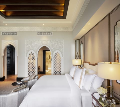 Royal Suite, 2 Bedrooms | Hypo-allergenic bedding, minibar, in-room safe, desk