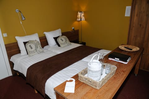 Minibar, in-room safe, iron/ironing board (on request)