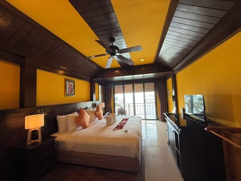 Deluxe Room, Balcony (Deluxe Pavilion Room) | Minibar, in-room safe