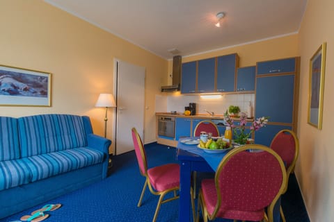 Apartment (2 rooms) | Living area | Flat-screen TV