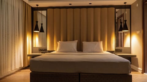 Superior Double Room | Hypo-allergenic bedding, memory foam beds, free minibar items